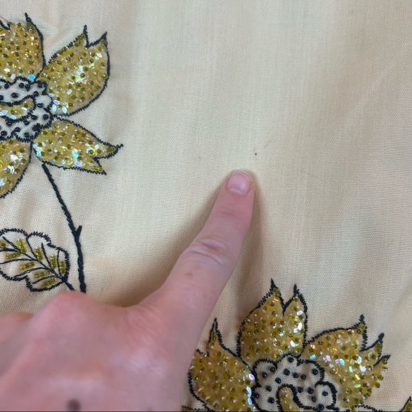 Vintage 60s Floral Beaded Sleeveless Shift Dress Size XS Yellow Mid Century - Picture 6 of 7